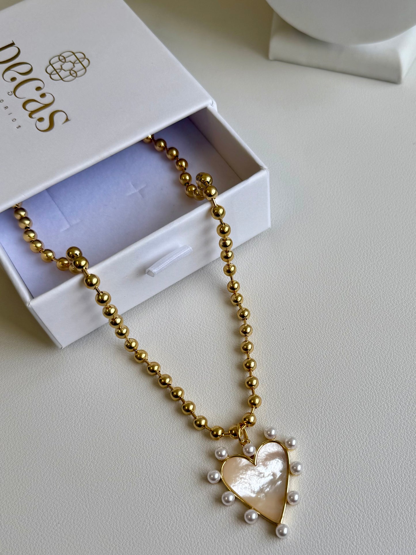 Corazón Perlado Chain