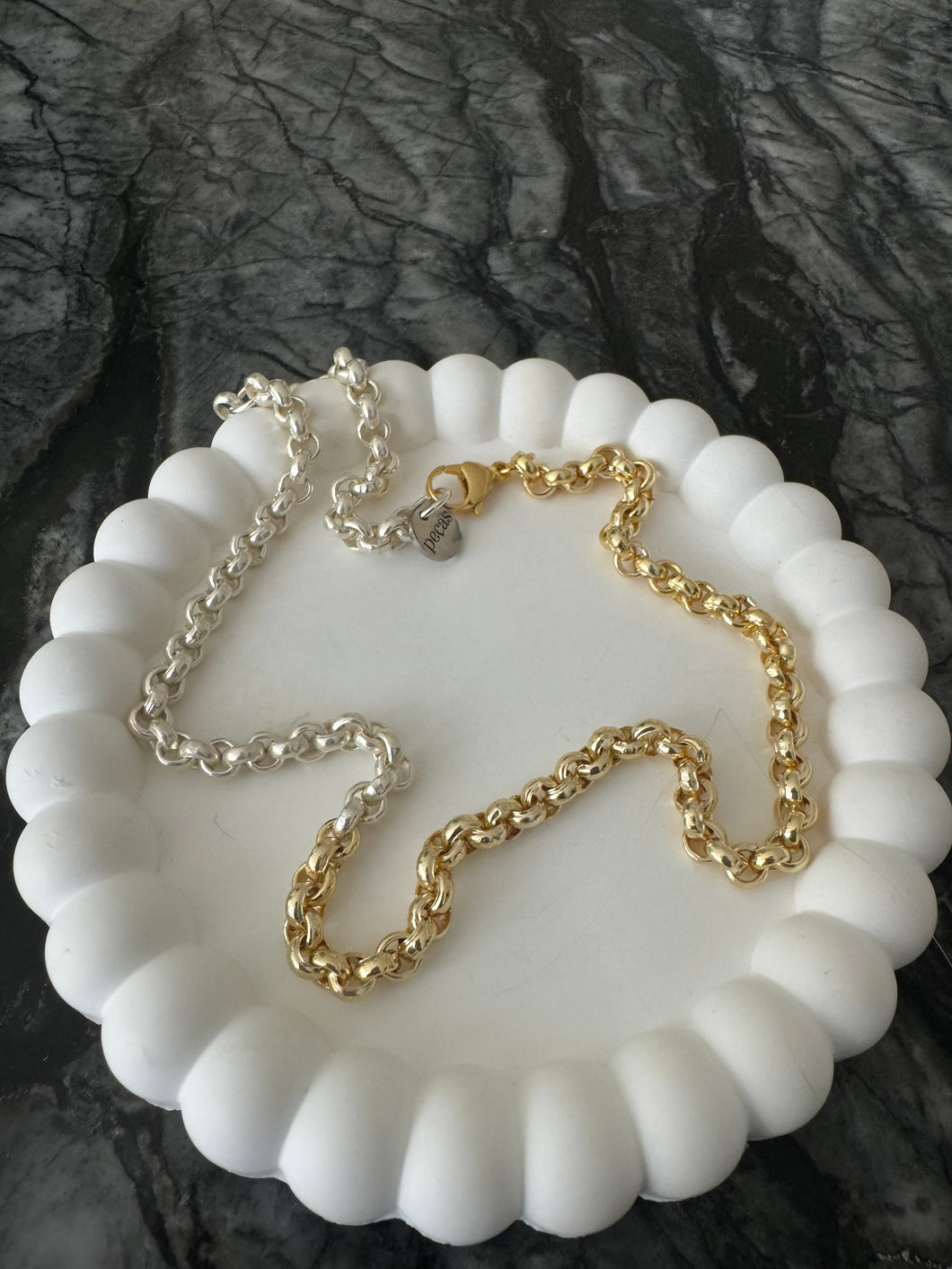 Simple Two Tone Chain