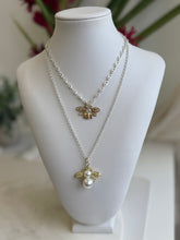 Load image into Gallery viewer, Golden Bee Chain
