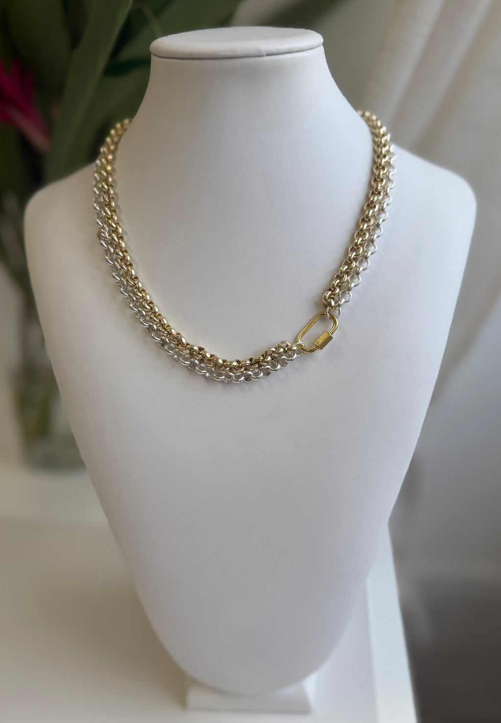 Grecia Chain