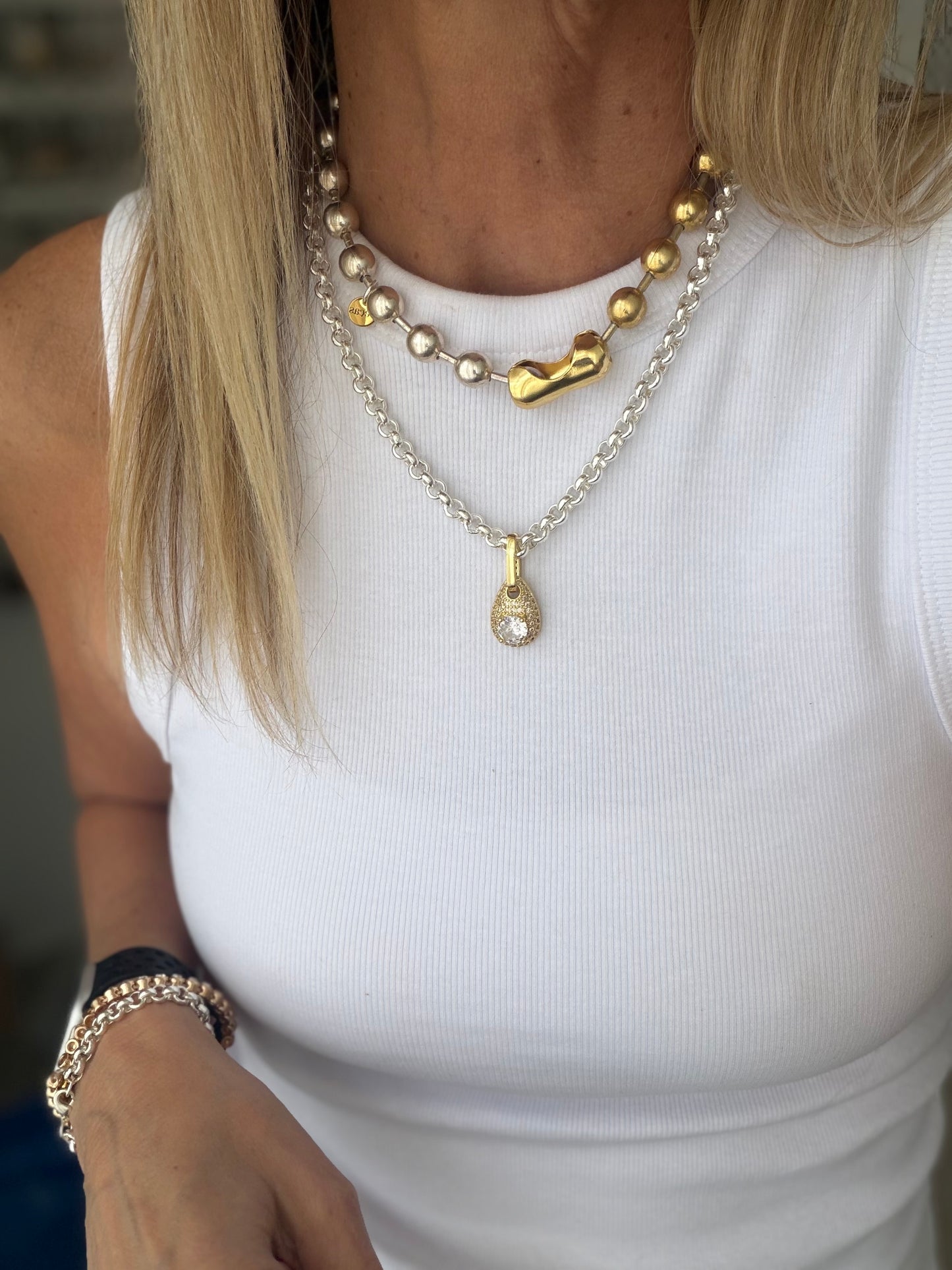 Nina Chain