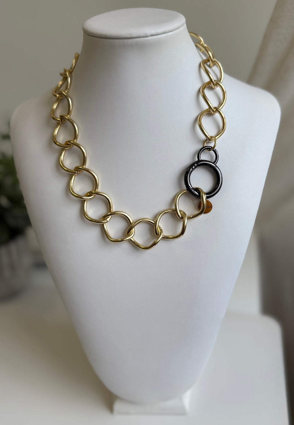 Lucy Chain
