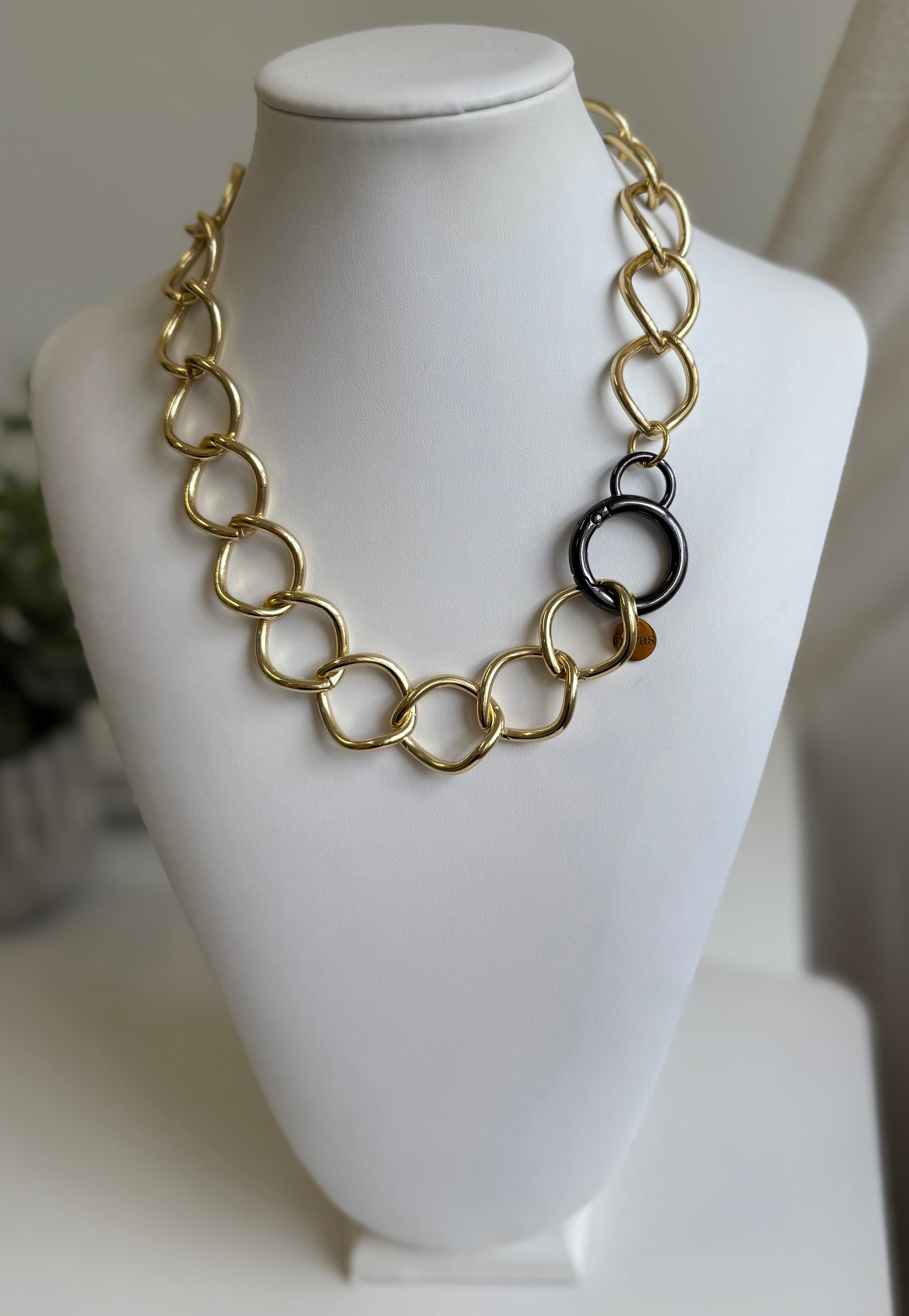 Lucy Chain
