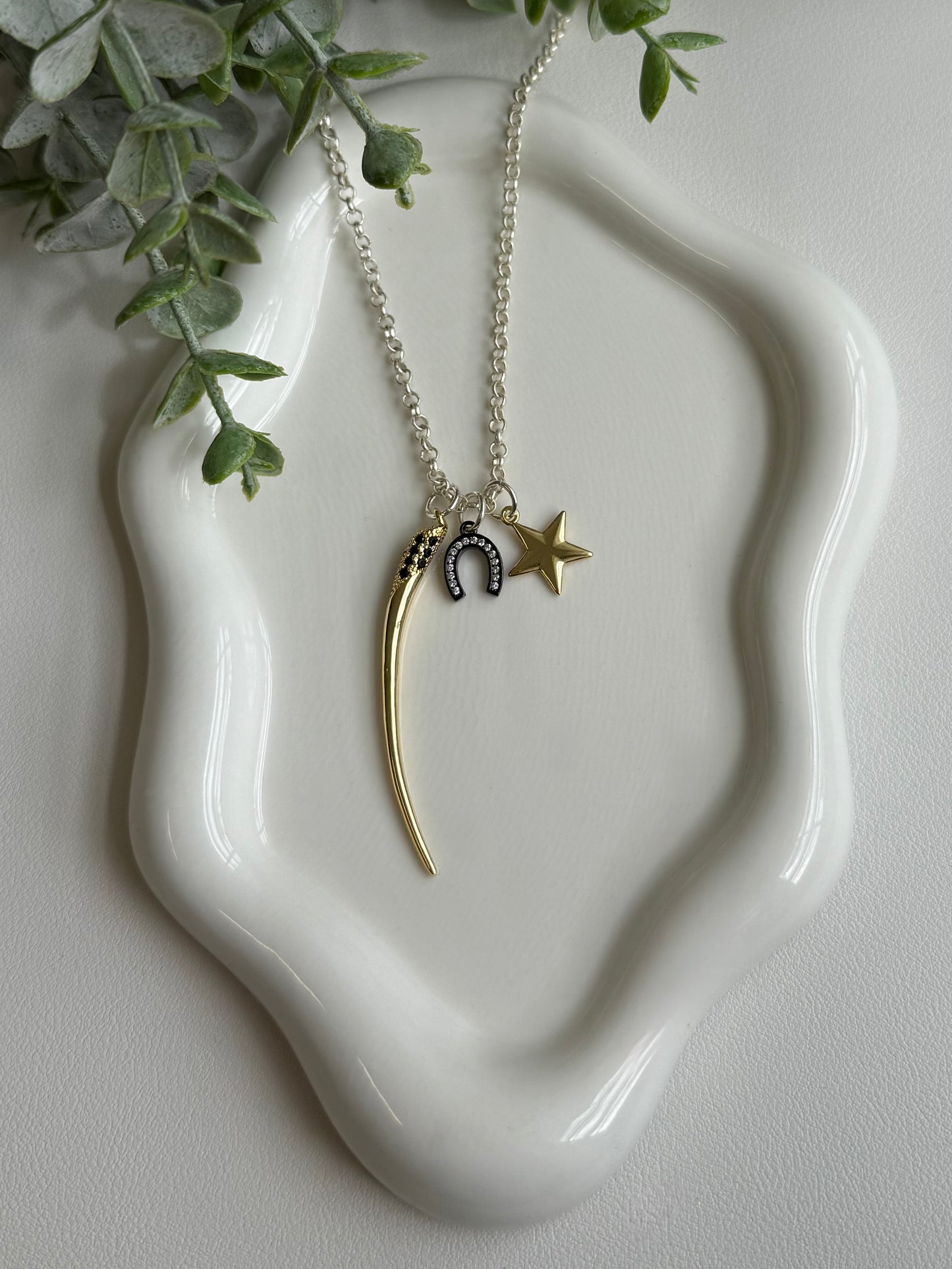 Rossi’s Sister Chain