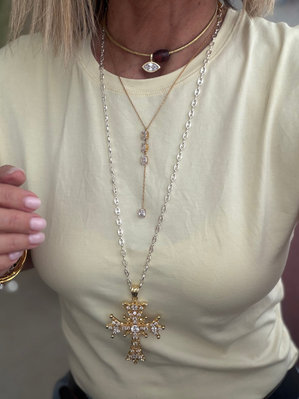 Queen Cross Chain