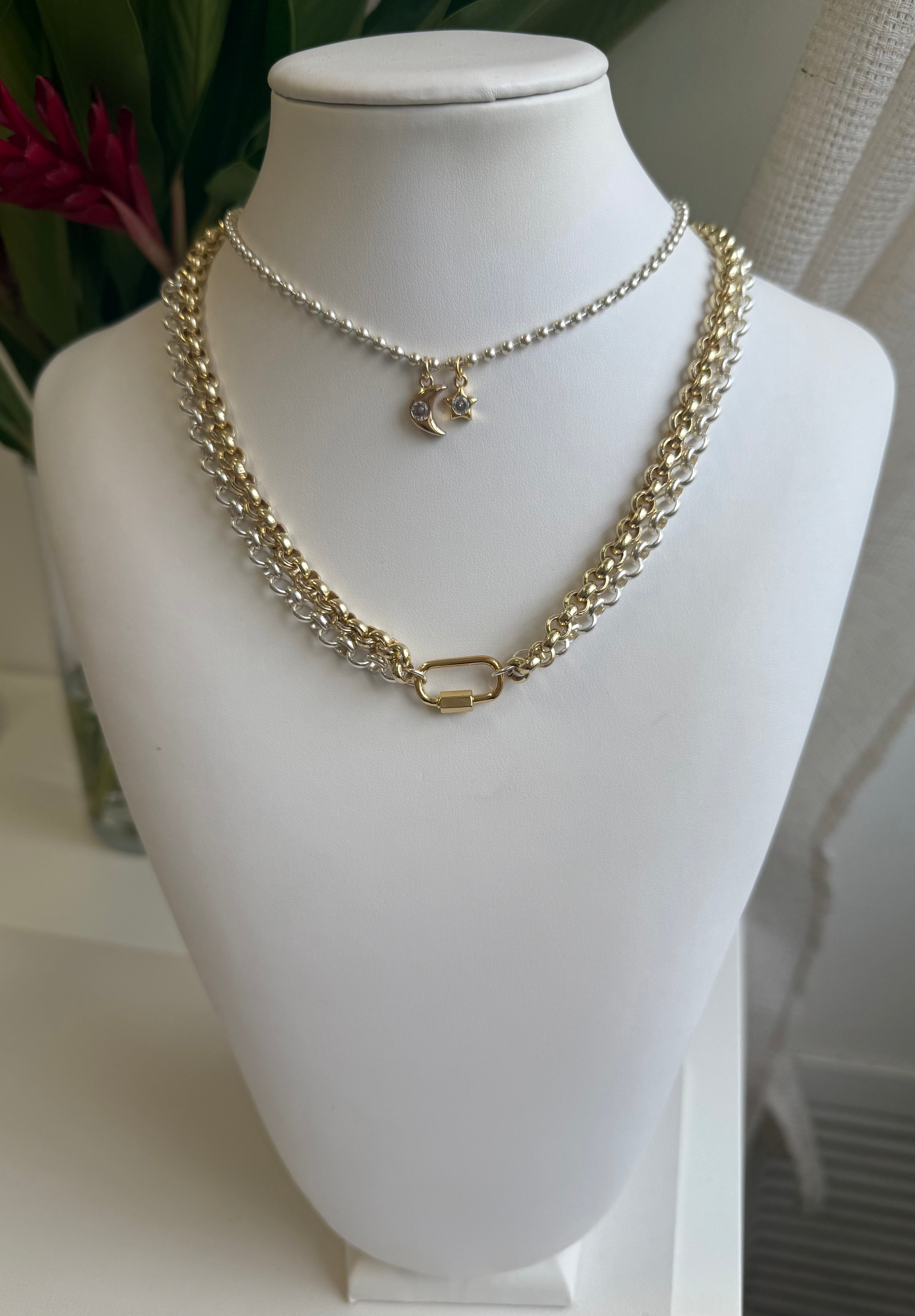 Grecia Chain