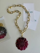 Load image into Gallery viewer, Wine Flower Chain
