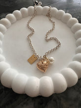 Load image into Gallery viewer, Bubbly Heart Chain

