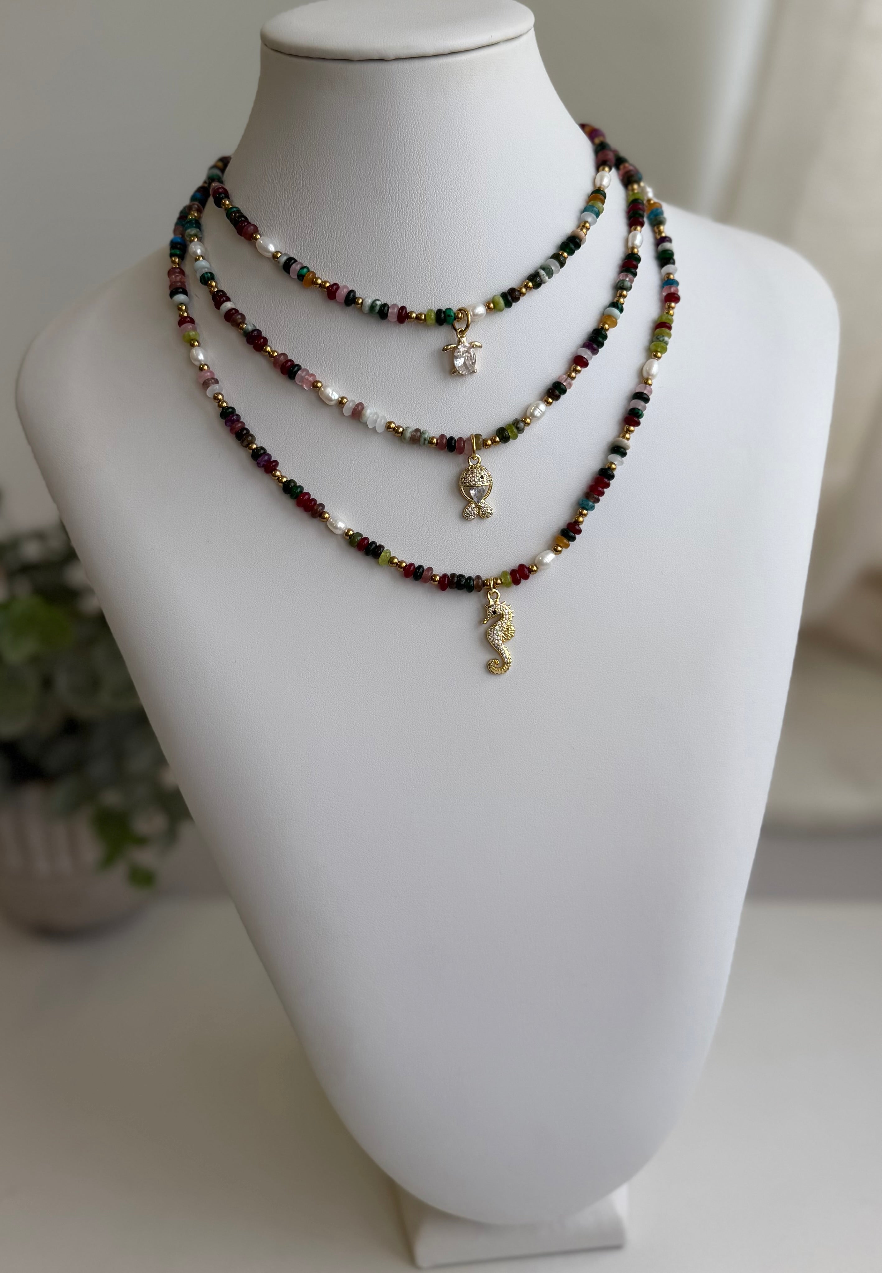 Isla Serena Chain