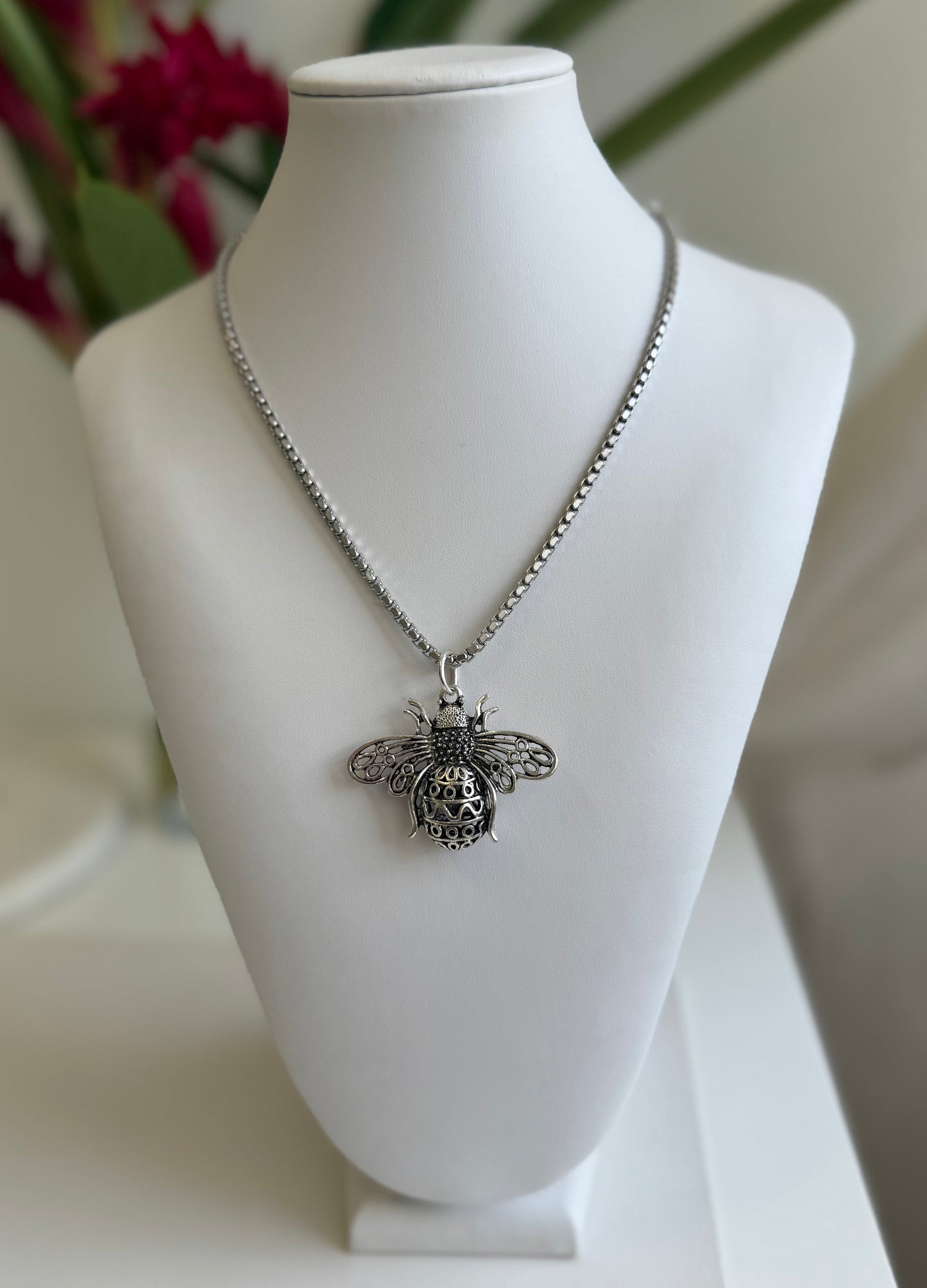 Silver Bee Chain