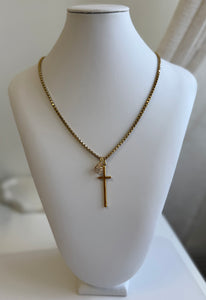 Divina Chain