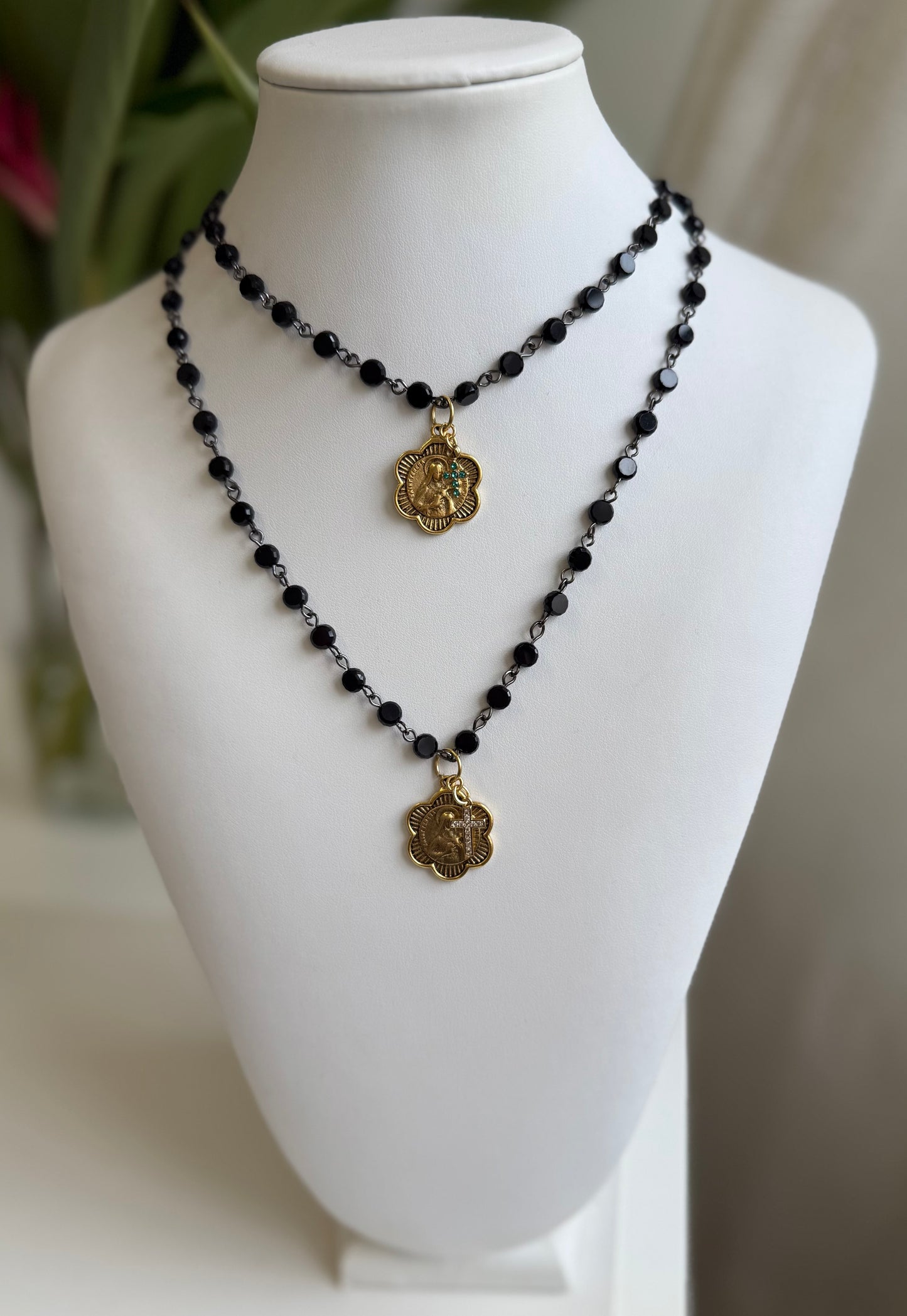 Virgen St Teresita Chain