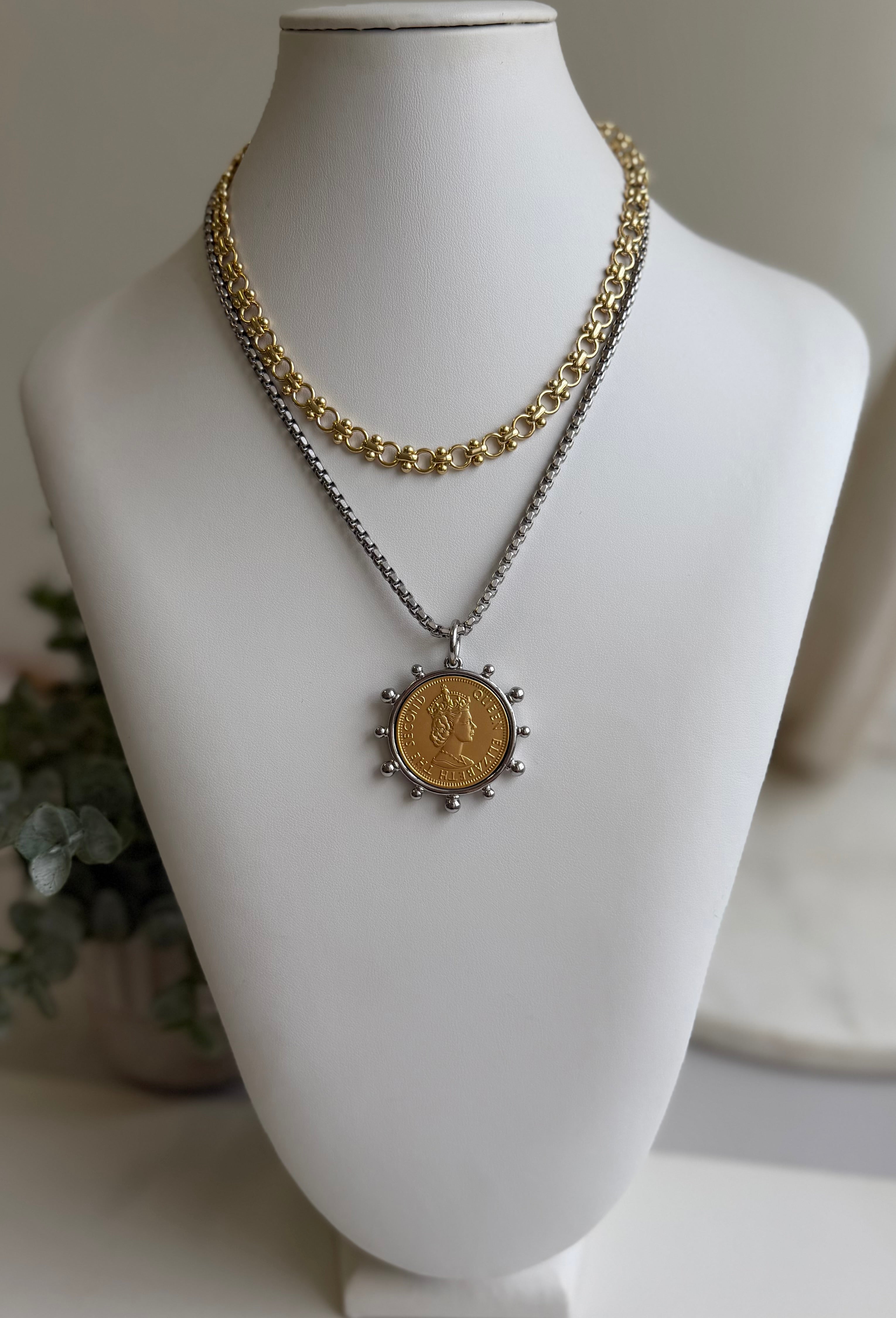 The Queen Chain