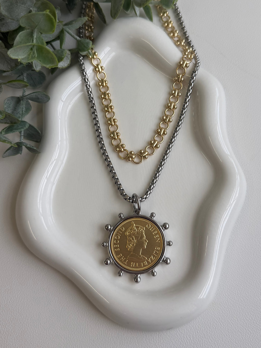 The Queen Chain