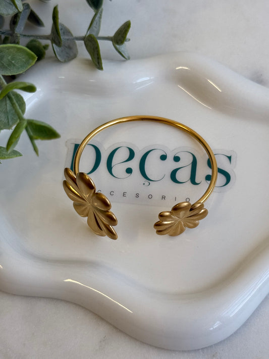 Gold Flowers Bracelet
