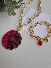 Load image into Gallery viewer, Wine Flower Chain
