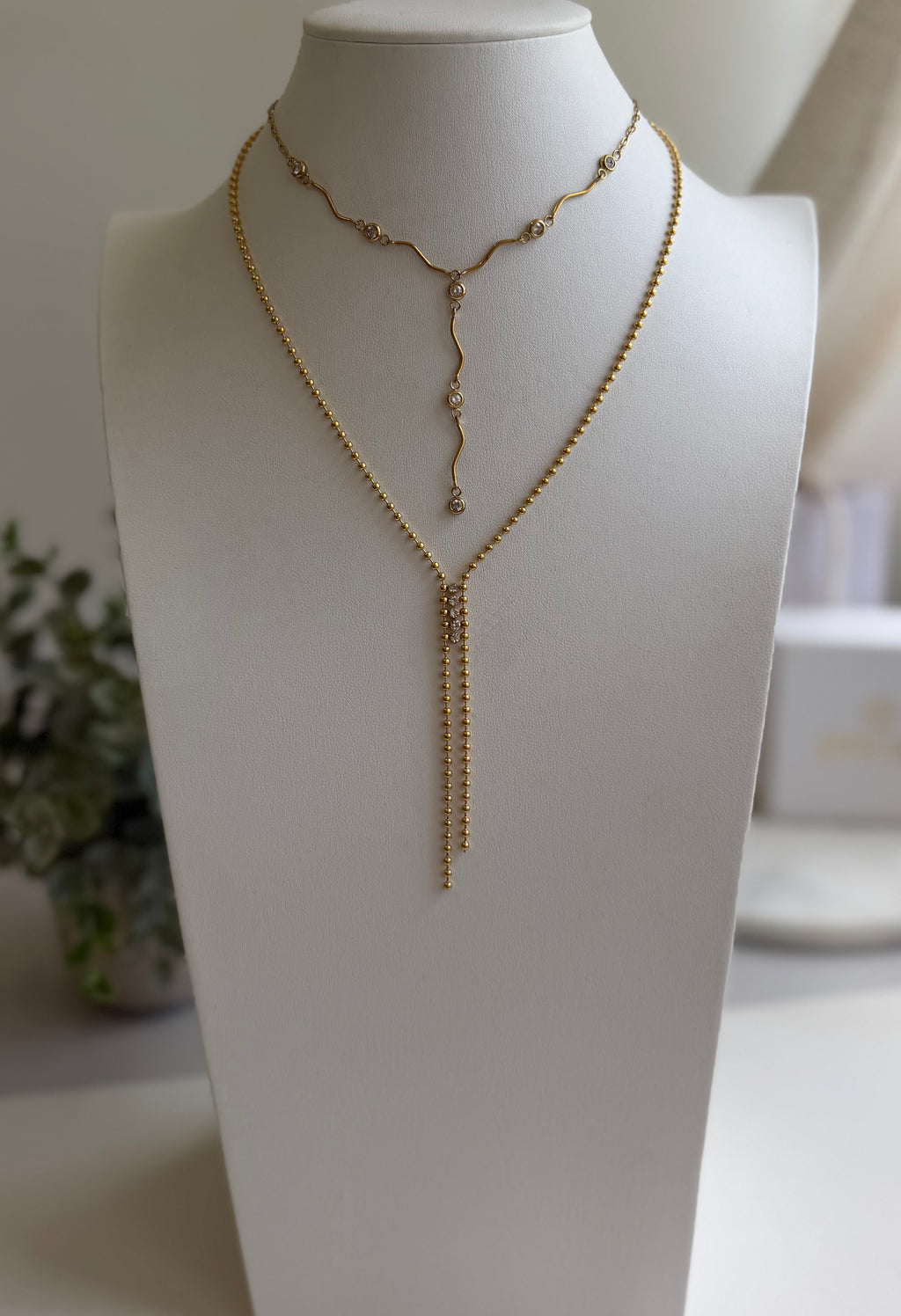 Rhinestone and Wavy Chain