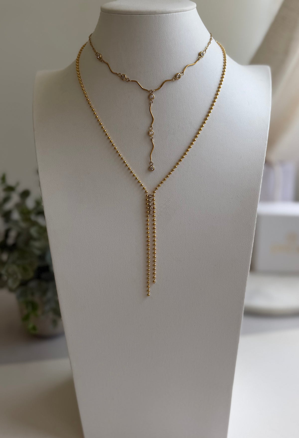Rhinestone and Wavy Chain