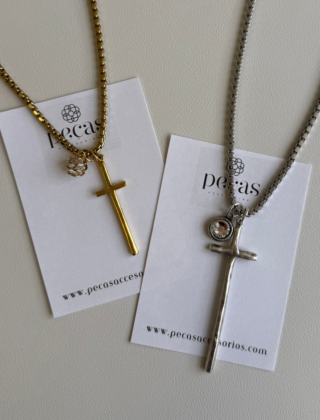 Divina Chain