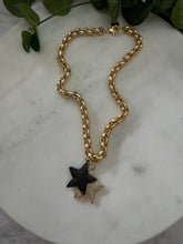 Load image into Gallery viewer, Black &amp; Gold Stars Chain

