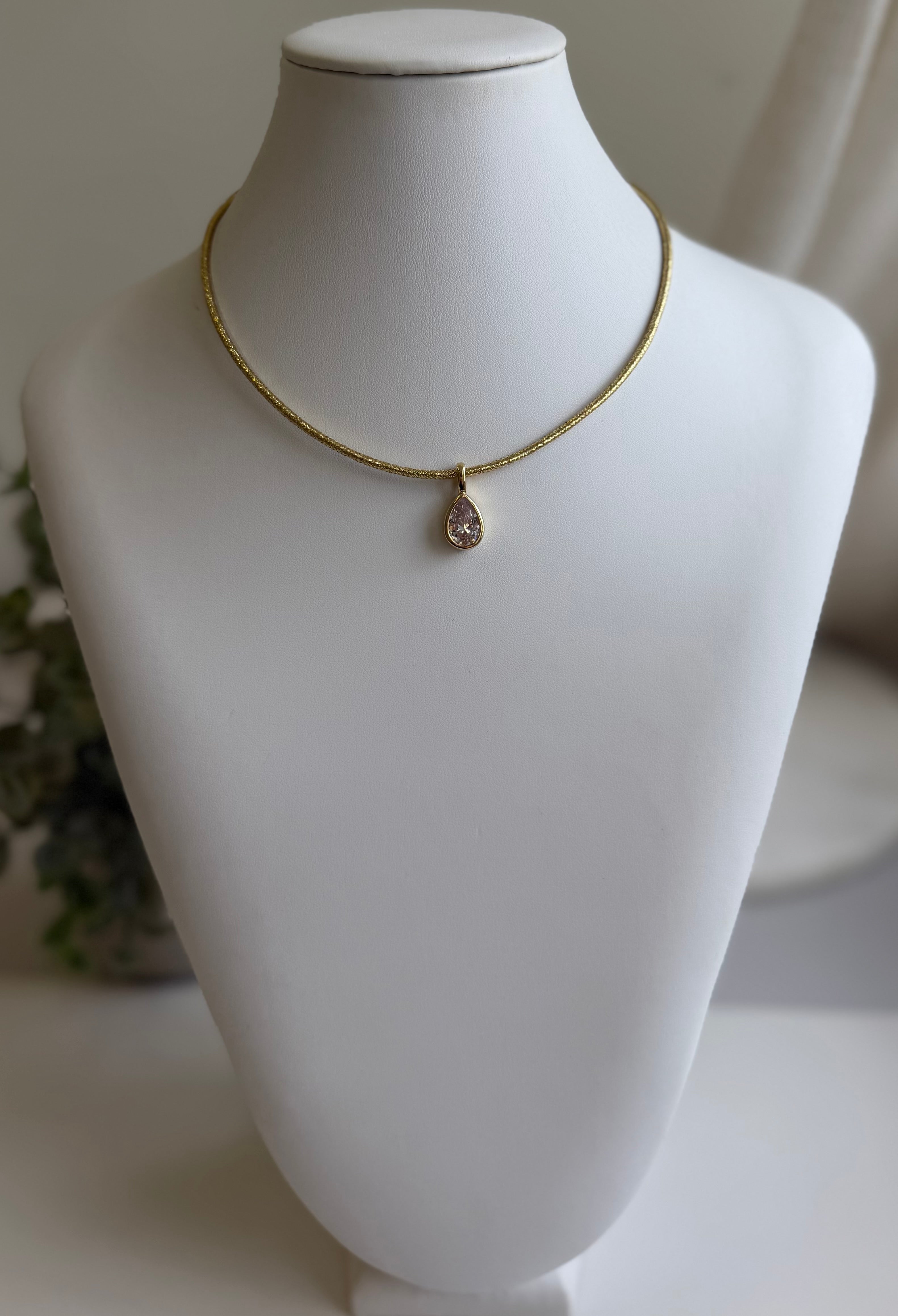 Luxu Charm