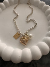 Load image into Gallery viewer, Bubbly Heart Chain
