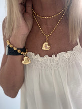 Load image into Gallery viewer, GlowHeart Bracelet
