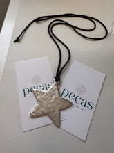 Load image into Gallery viewer, Star &amp; Flower Necklace
