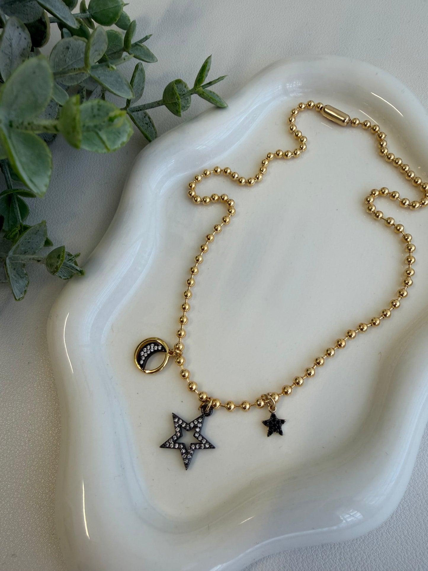 Tiny Galaxy Chain