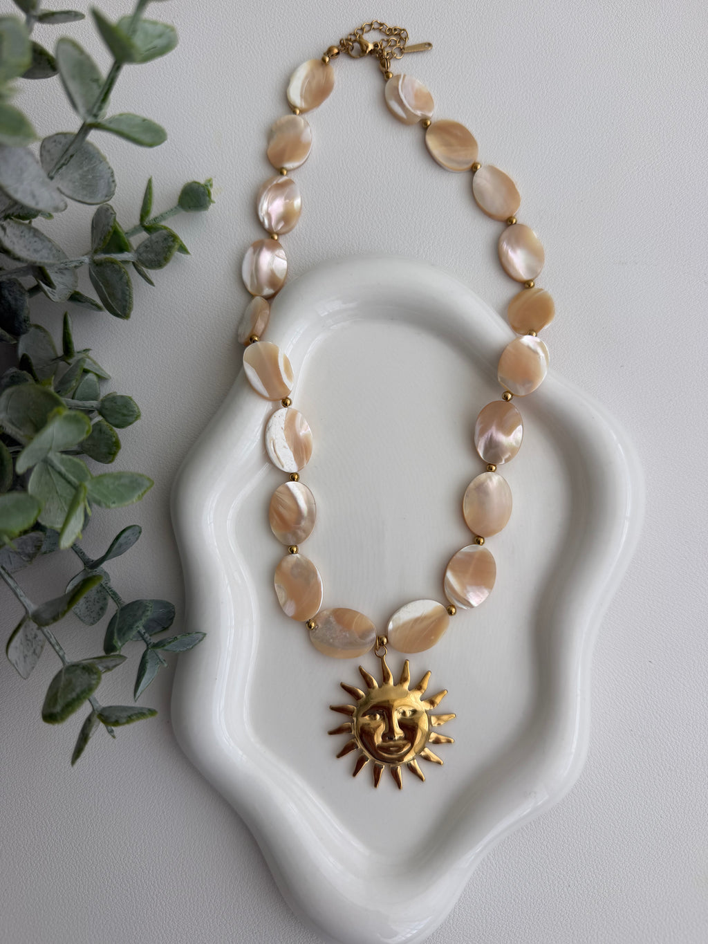 Sun Shell Chain