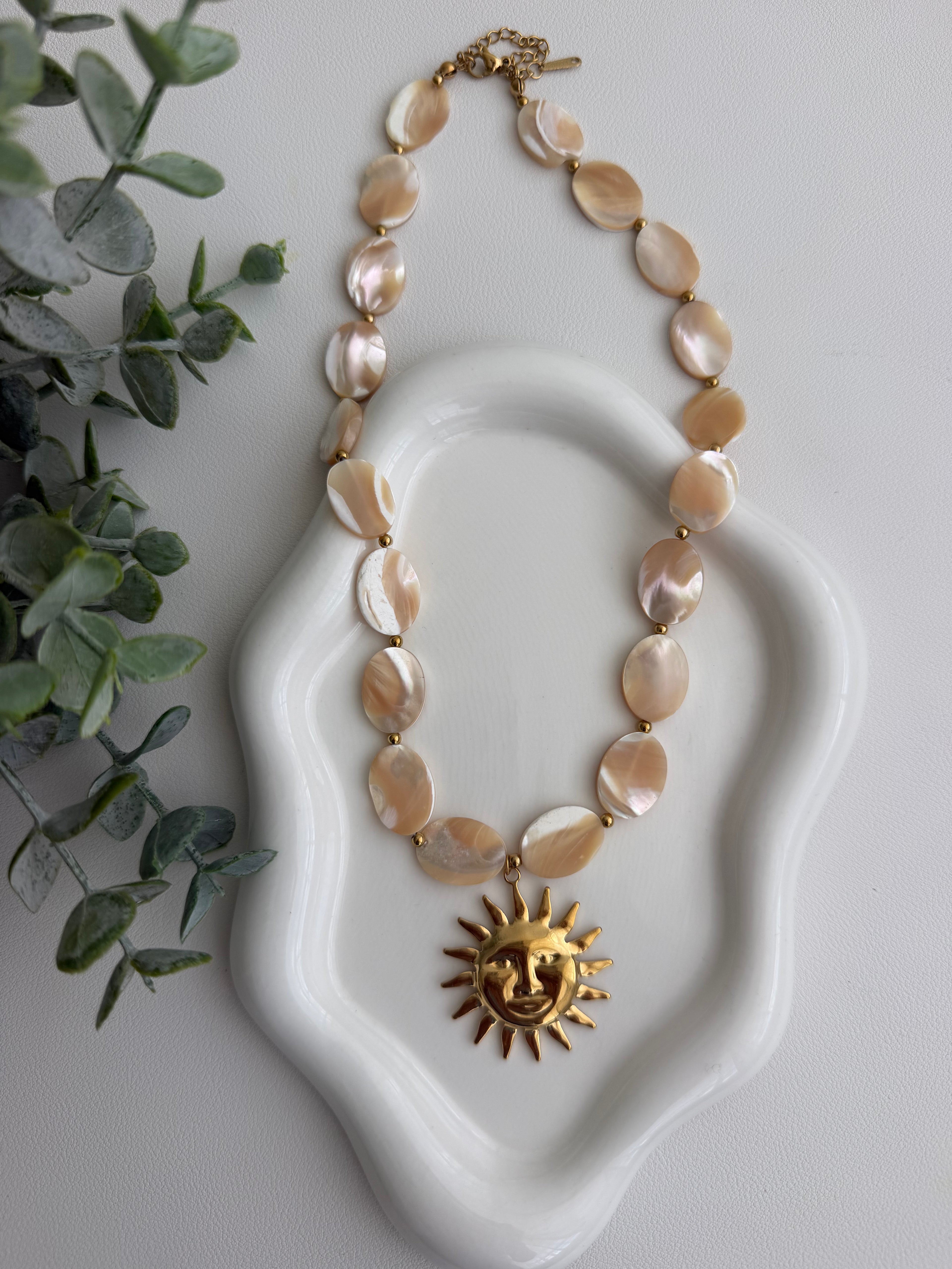 Sun Shell Chain