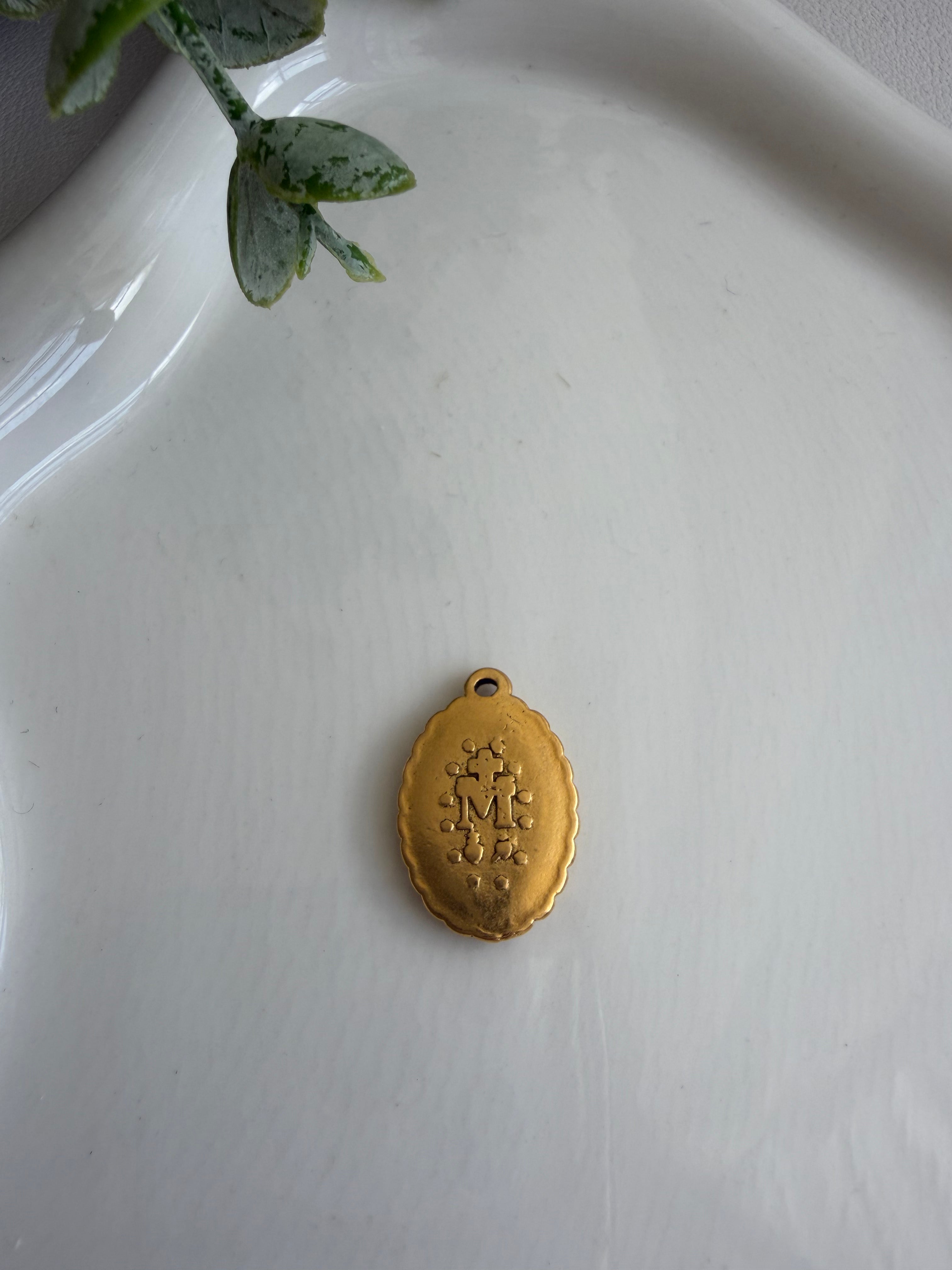Ave Maria Charm