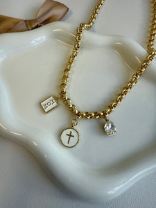 Black & White Mom Chain