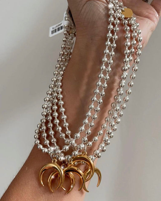 Claudia & Valentina Chain